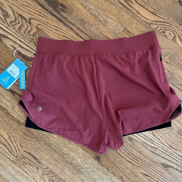 MPG Retro Run training shorts - Picture 2 of 10